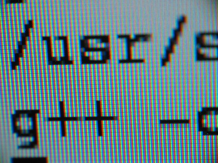 800px-lcd_pixels_macro