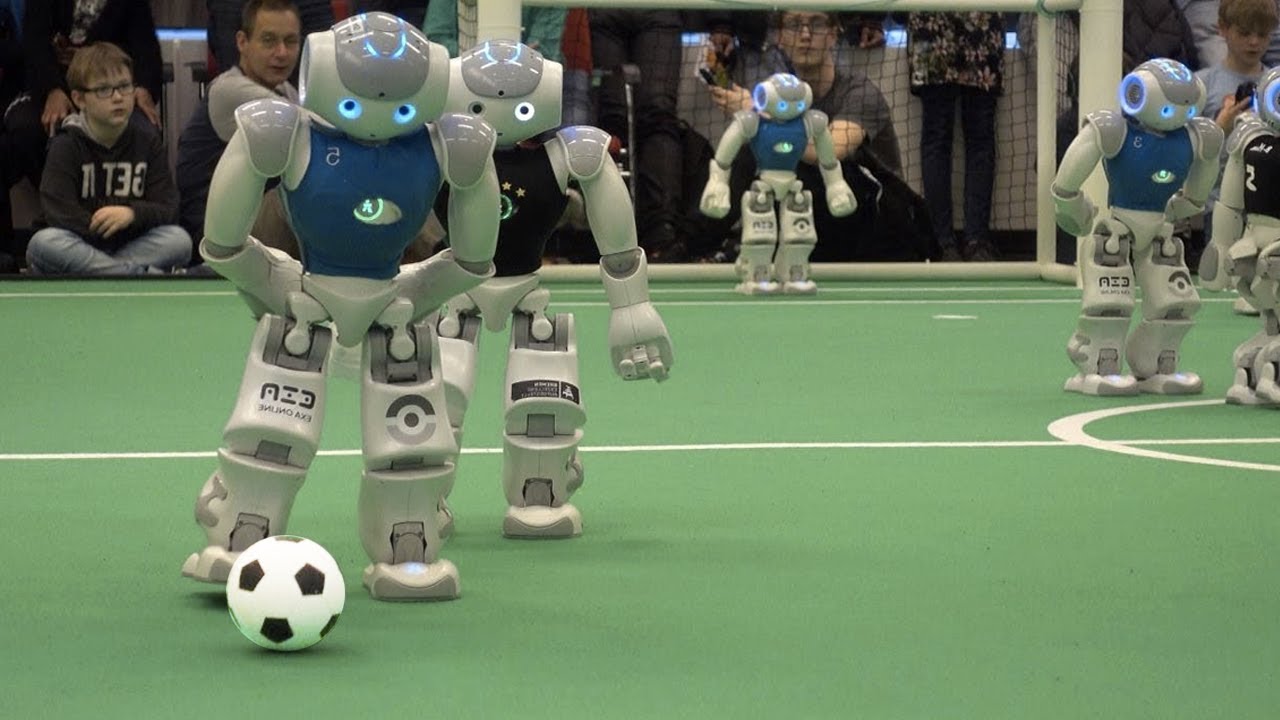 robo humanoide futebol