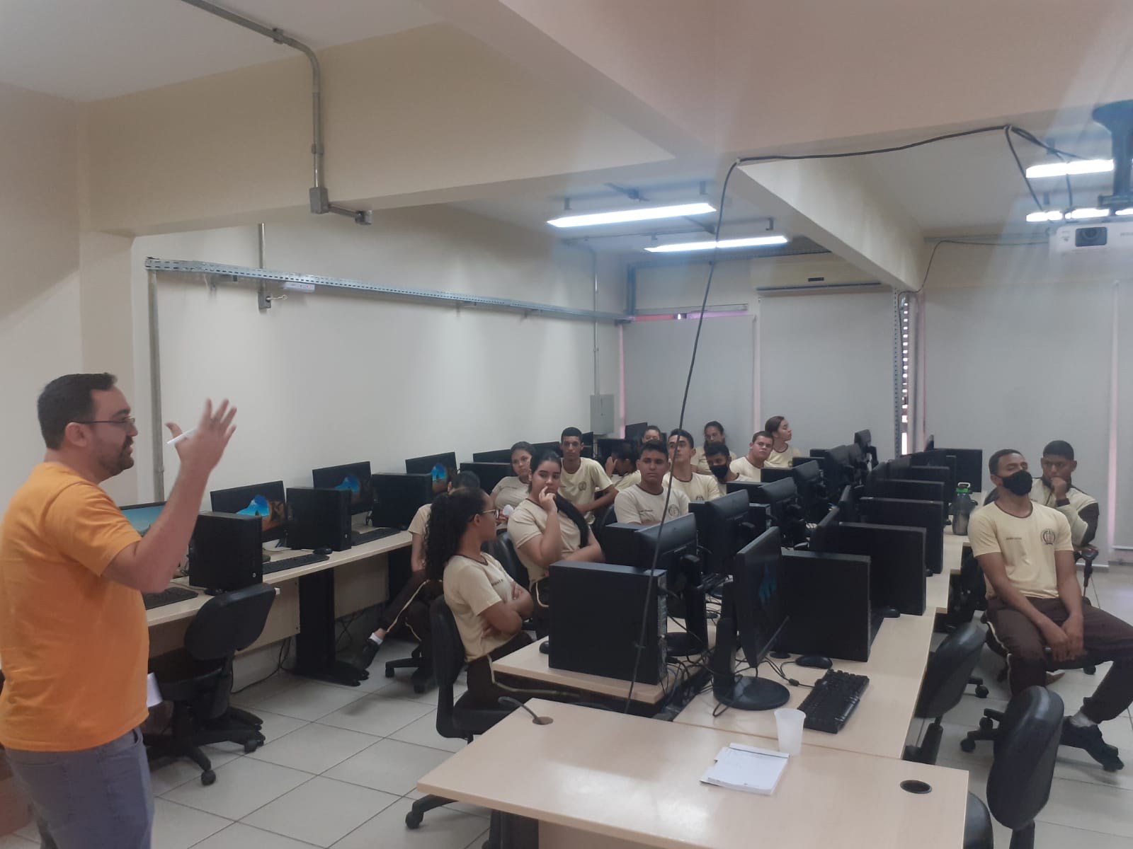 Conhecendo o IFG (10/10/2022)