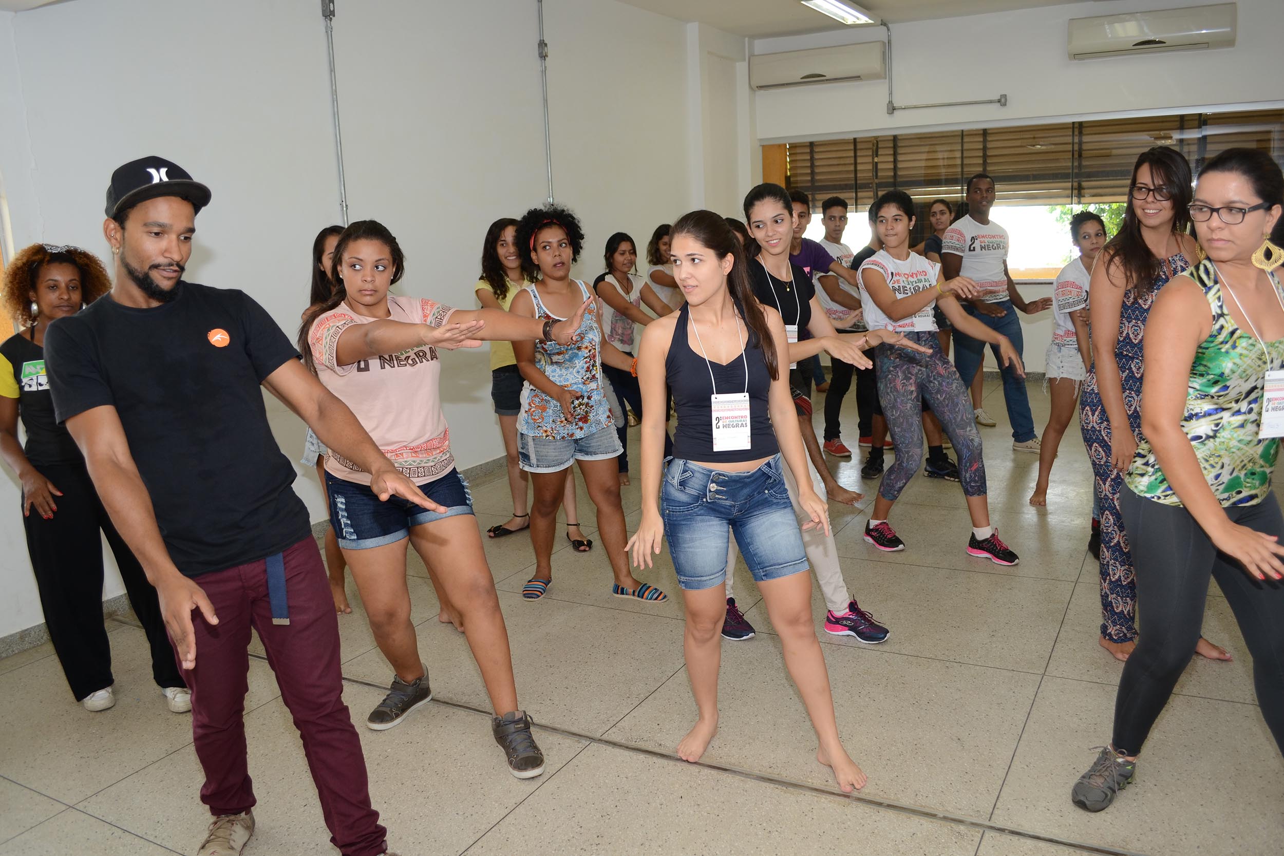 Oficinas ensinam técnicas e artes afro-brasileiras