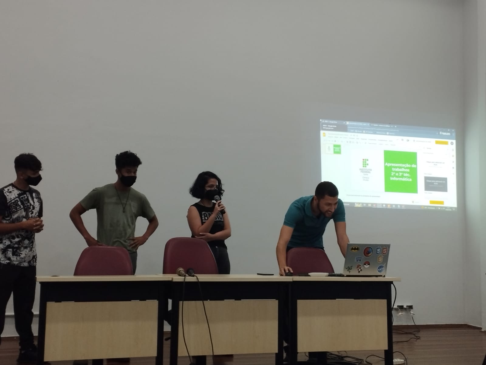Apresentação de trabalhos - 2° e 3° ano do Técnico em Informática