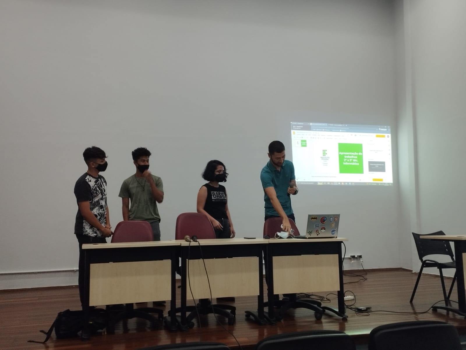 Apresentação de trabalhos - 2° e 3° ano do Técnico em Informática