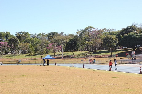Equipes do atletismo do IFG competem na segunda etapa do JIF Goiás 2017