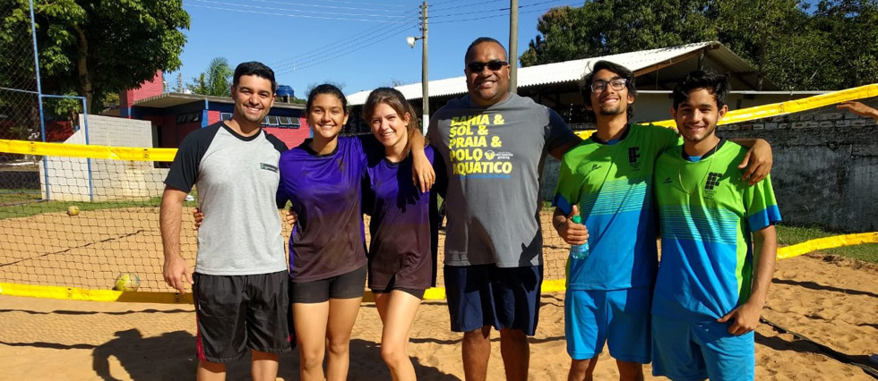Alunos do Câmpus Valparaíso conseguem bons resultados no JIF Goiás, entre eles, medalha de ouro no atletismo e medalhas de bronze e prata no vôlei de praia